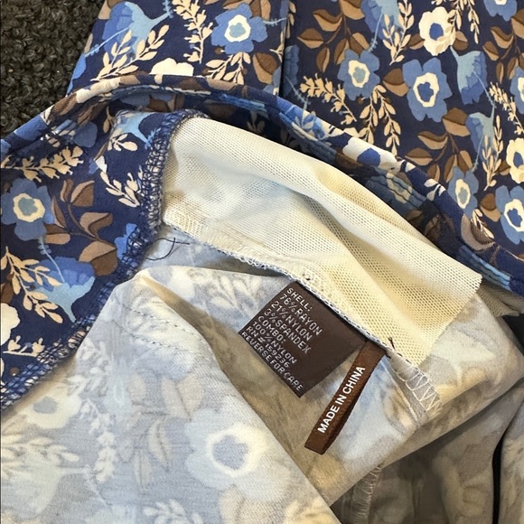 J. McLaughlin Masie Blue Cream & Brown Floral Print Pull On Trousers Size 6 - Picture 9 of 9